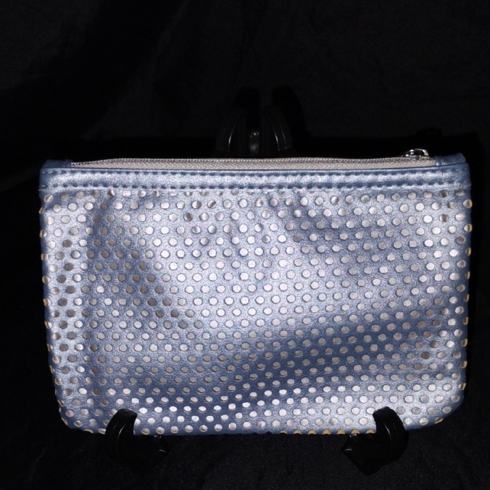 Ipsy Silver Cosmetic Bag with Textured Design - Picture 3 of 4